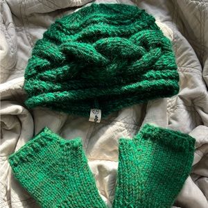 Green hand knitted hat and gloves set